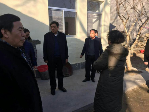 泰安市餐饮娱乐业商会在保障贫困群众“过暖冬”“过好年”的走访慰问活动