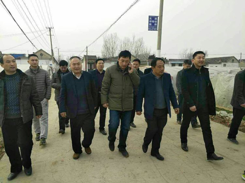 泰安市餐饮行业在保障贫困群众“过暖冬”“过好年”的走访慰问活动